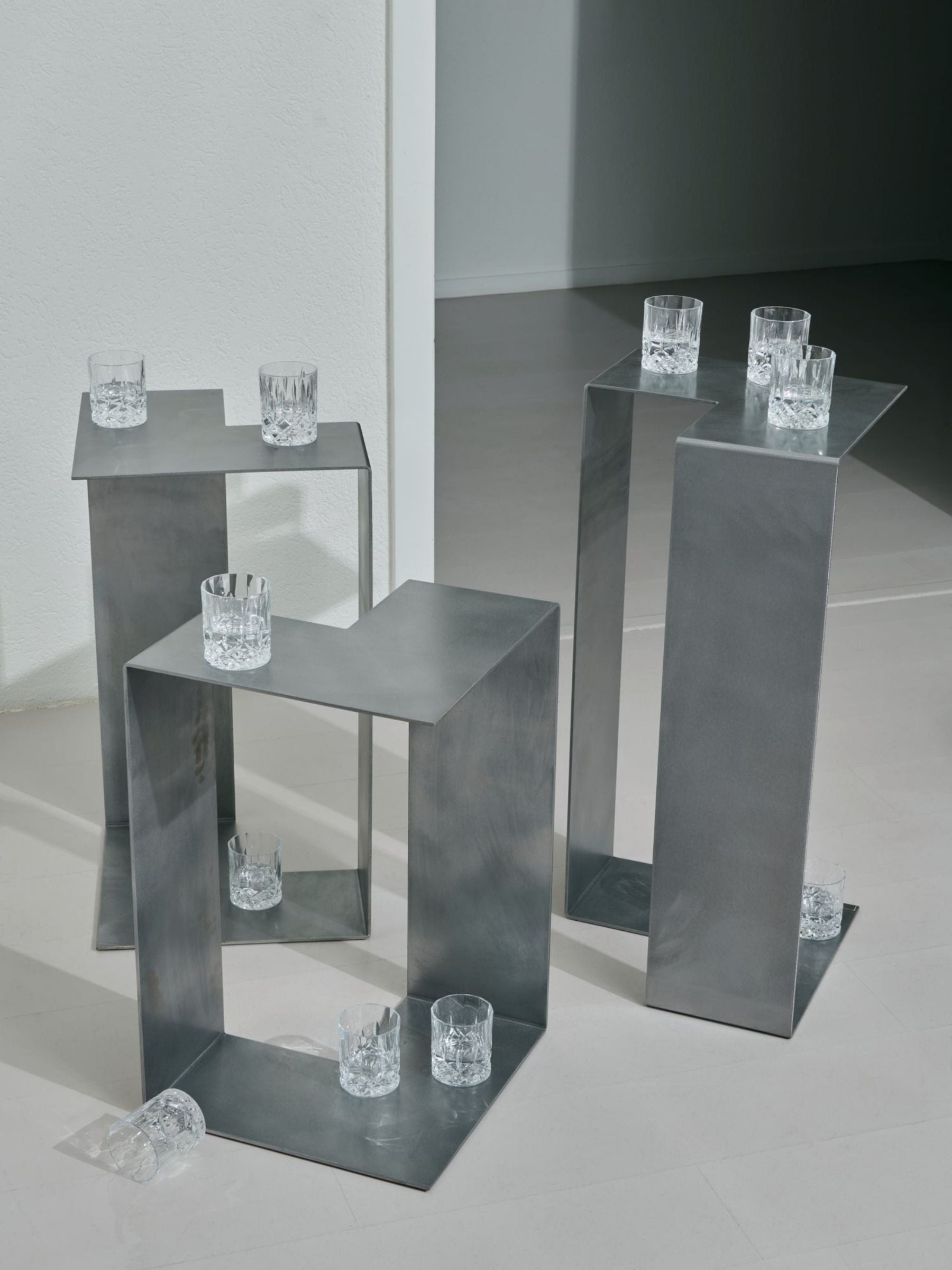 SIROKRIS aluminium display pedestals